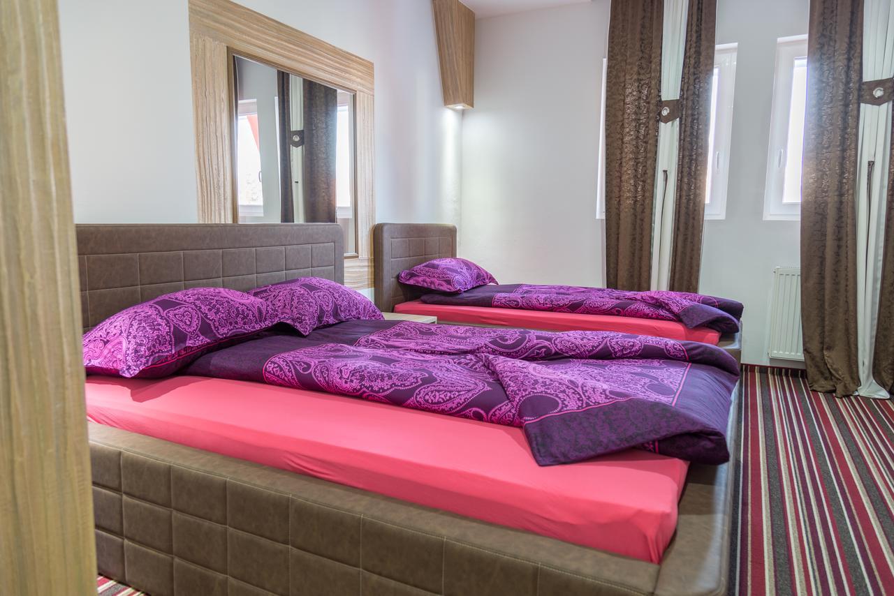 Hostel Tron Travnik Exteriér fotografie